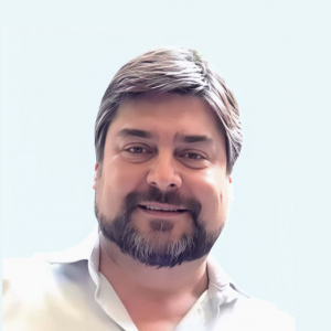 Rodrigo A. Llanos <br/> 01, 24, 26 Chile